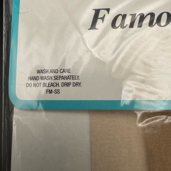 3 Pair SHEER FAMOUS MAKER  Beige PANTYHOSE (Med-TALL 5' 2"-5'8”) 100- 1651bs - Picture 5 of 8